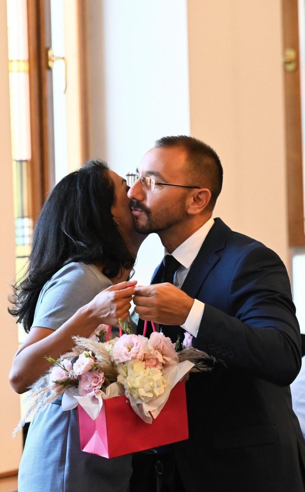  Григорова и Хекимян 