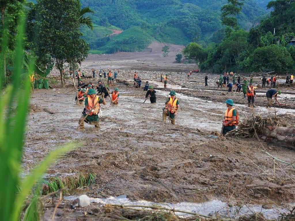Броят на загиналите след преминаването на урагана Яги във Виетнам