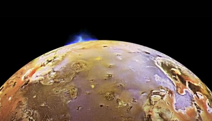 Йо спътник Юпитер - НАСА засне уникално изригване на вулкан на 590 милиона км от Земята (СНИМКИ)