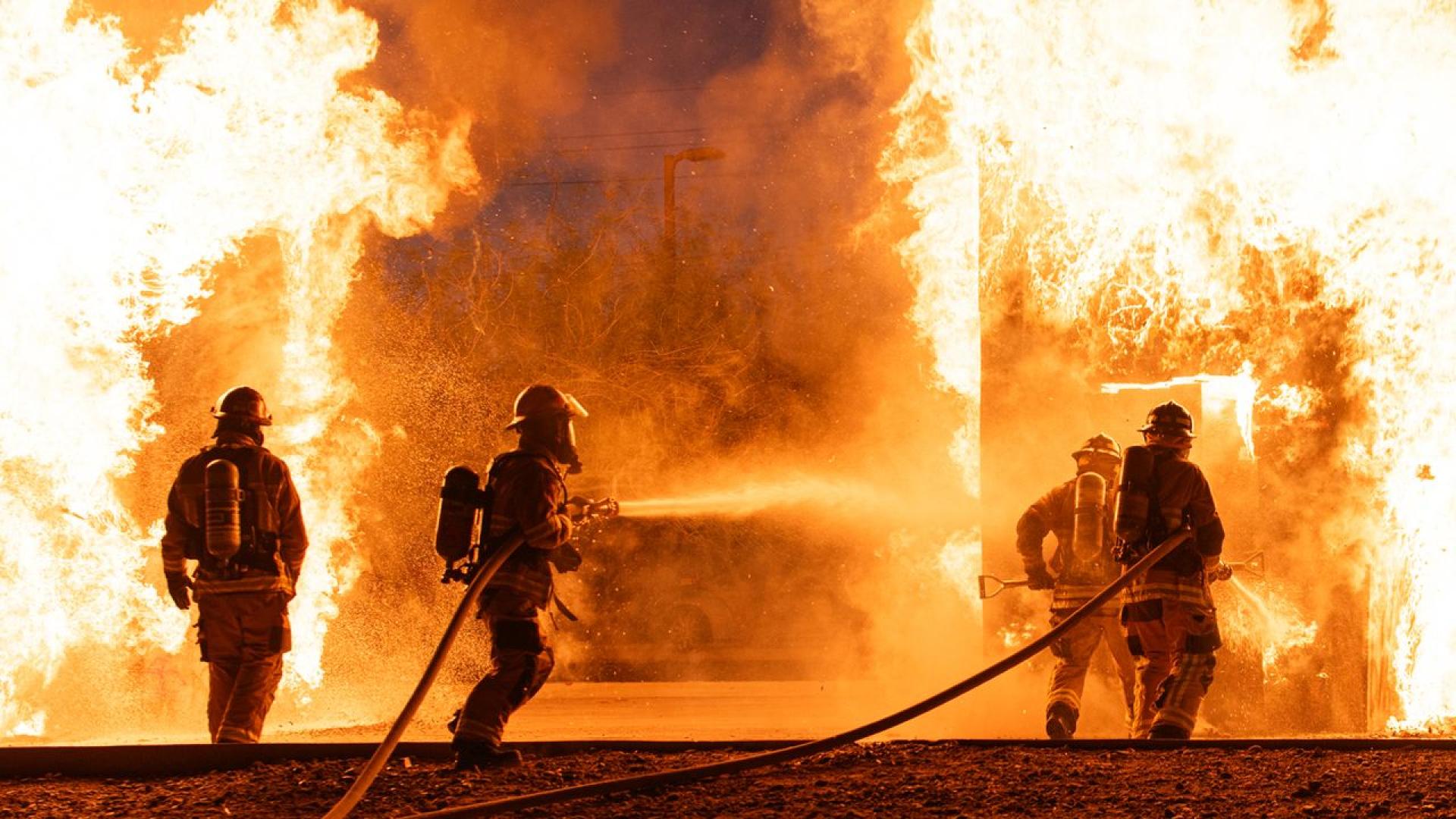 Четири деца и един възрастен загинаха при пожар в източен