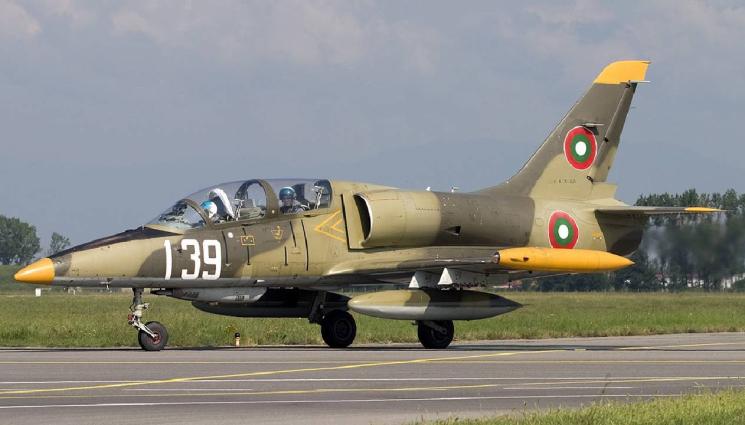 самолет L39 Albatros - Три версии за катастрофата в Граф Игнатиево, самолетът паднал на метри от склад с ракети