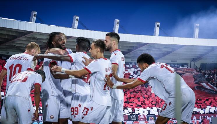 ЦСКА - ГЛЕДНА ТОЧКА! Блясък по трибуните, надигане на терена! ​ЦСКА преоткри вътрешната си сила с победата на Локо Сф и завръщането на феновете