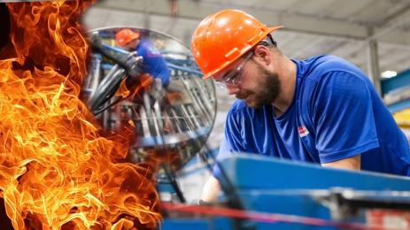 пожар работник