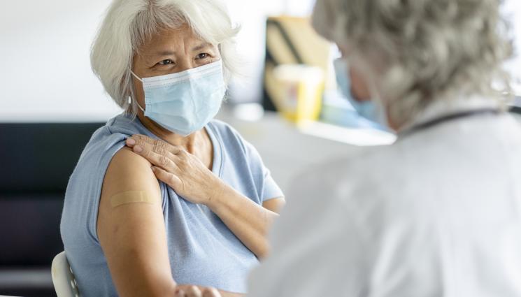 ваксина - ПРИ ГРИП: Ваксината ни пази 35% от болница!