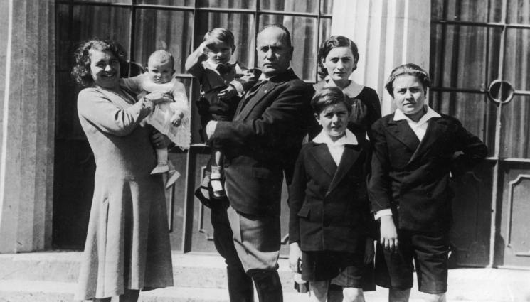 Мусолини - Реваншът на клана Мусолини!