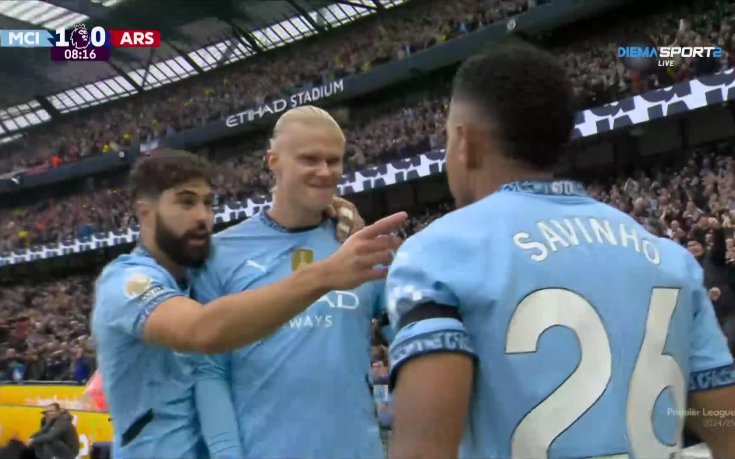 Сити нанася първия удар в дербито с гол номер 100 на Халанд