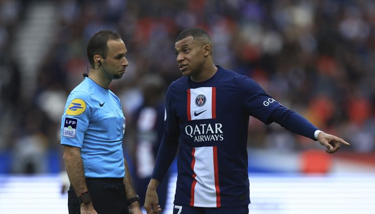 съдия - Пращат познат французин за главен съдия на Лудогорец и Славия Прага