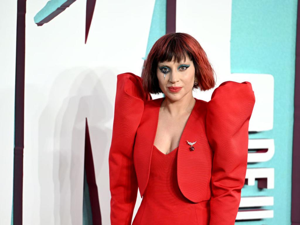 Всряда 38 годишната Лейди Гага имаше бляскава среща с годеника си