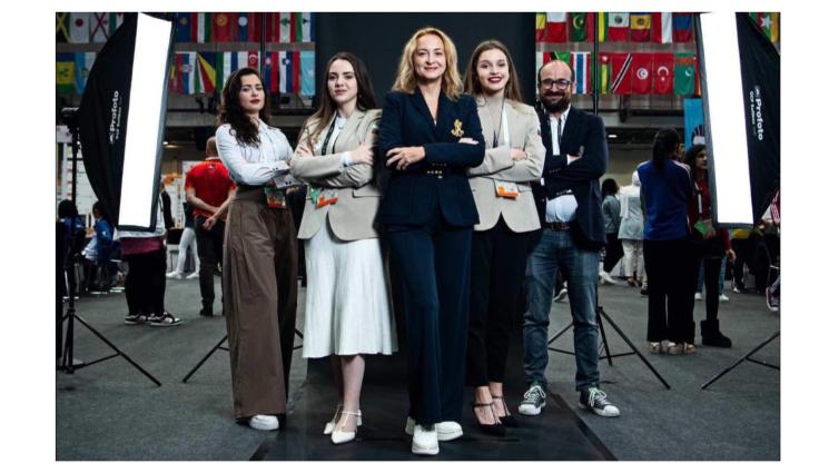 Антоанета Стефанова шахмат - След 10-ото място на дамите ни на олимпиадата Антоанета Стефанова на крачка от шахматния Топ 40