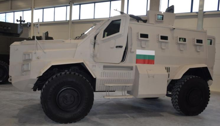 Откриха първия български завод за бронирани автомобили в Бургас - Откриха първия български завод за бронирани автомобили в Бургас (СНИМКИ+ВИДЕО)