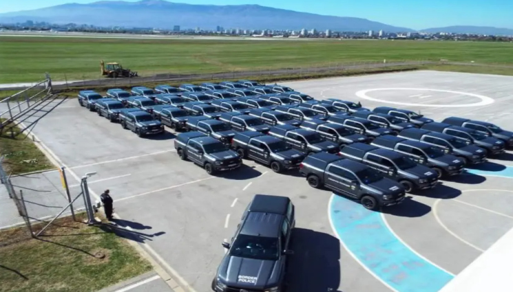 автомобили Гранична полиция - 60 нови пикапа получи „Гранична полиция“ (СНИМКИ)