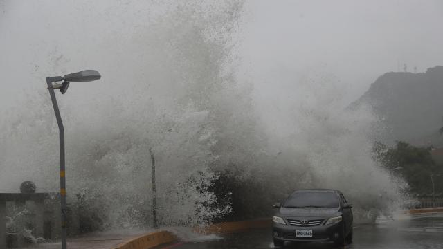 Древен кораб от 14-ти век изплува край пристанище във Виетнам