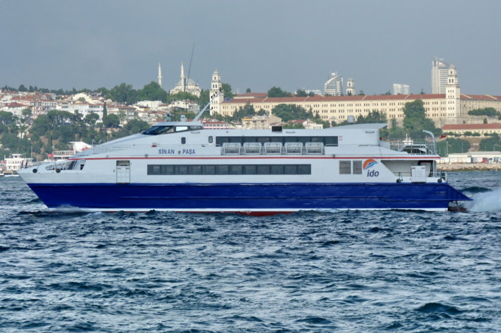 катамаран Бургас Истанбул