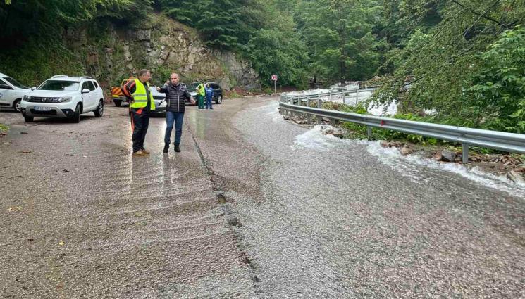 Петрохан - Проходът Петрохан е затворен заради тежка катастрофа с пострадали