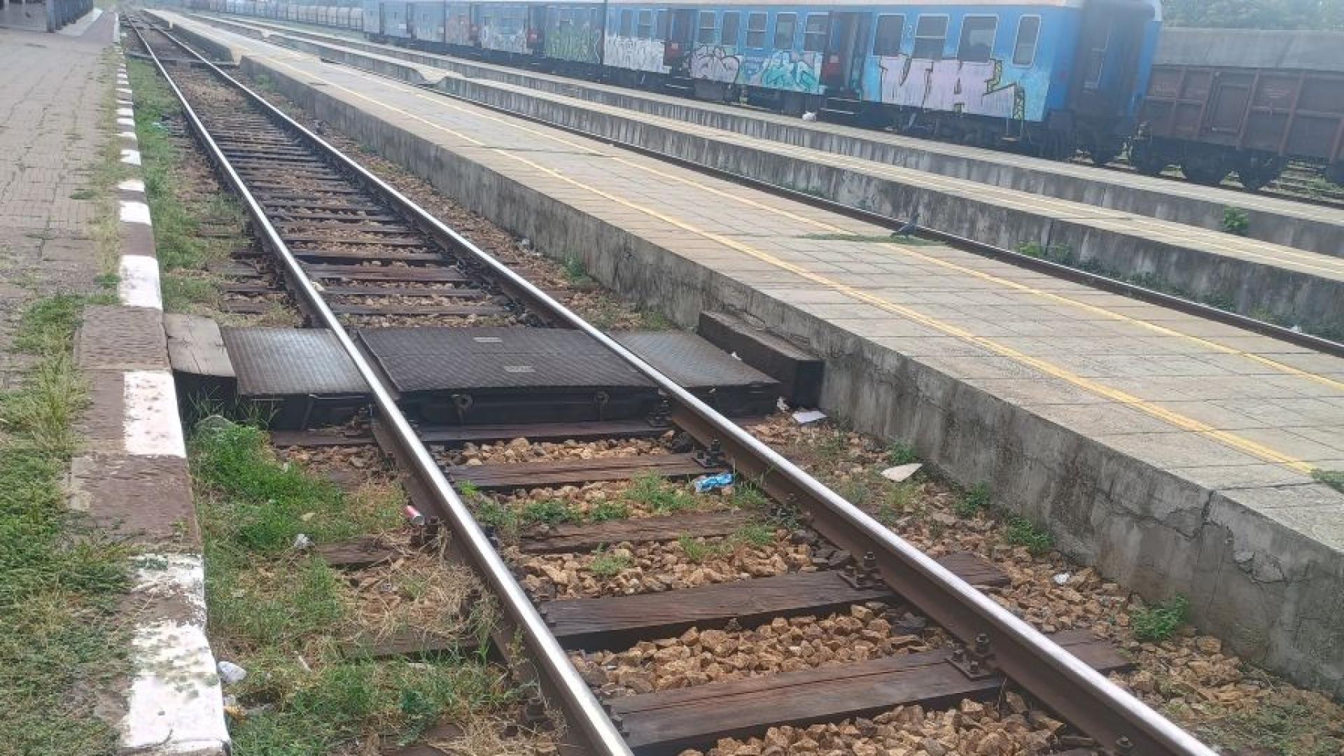 Влак блъсна и уби 48 годишен мъж по жп линията Казанлък Дунавци