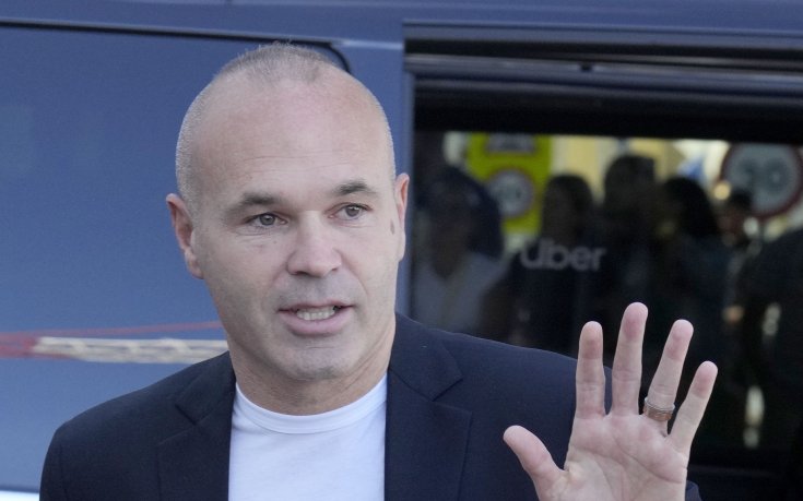 Разследват легенда на Барселона за измама с над 600 000 долара