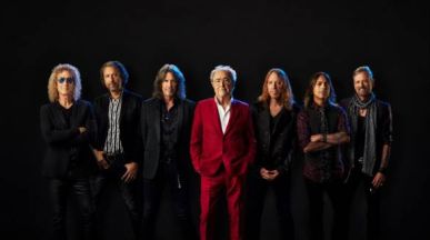 Foreigner издават албума „Turning Back The Time”