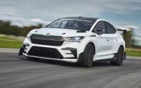 skoda enyaq race