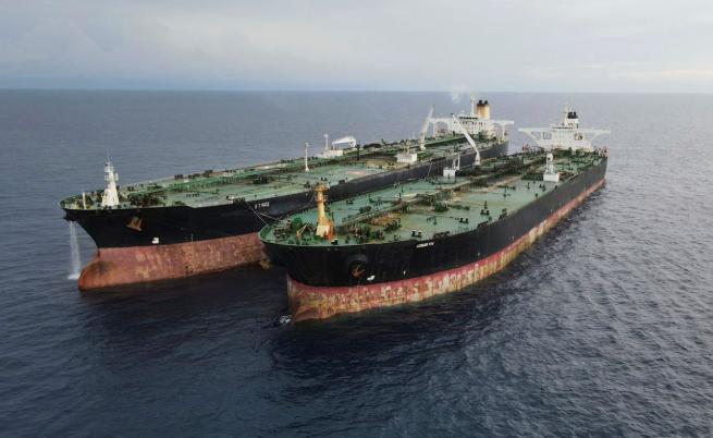 Индия води преговори с Иран за корабоплаването през Ормузкия проток