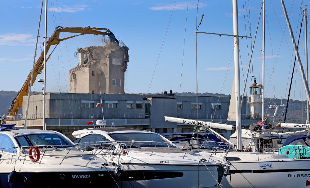 Рейдова кула Варна събаряне