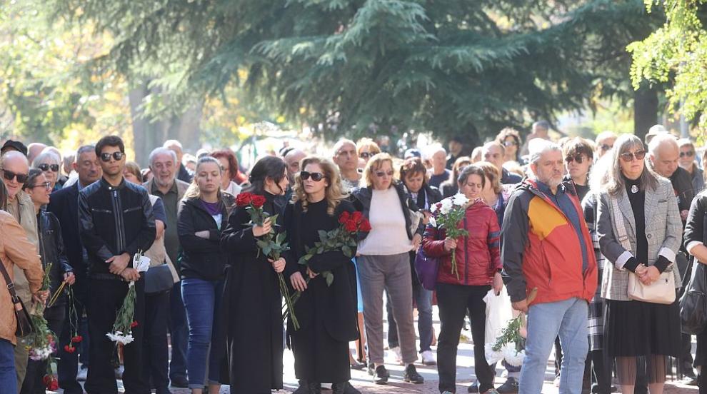 Част от душата на България отлетя с Кирил Маричков (ГАЛЕРИЯ)