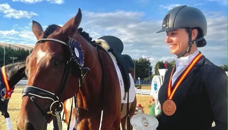 Вивиан Портокалска - Вивиан Портокалска и конят й Fabulous със страхотно представяне в Испания