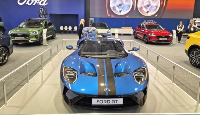 Ford GT