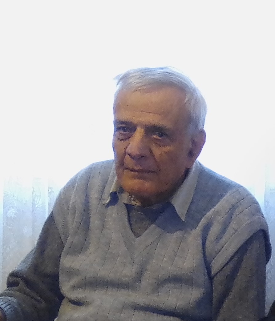 Никола Каров