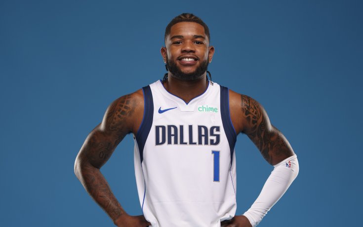 Гард на Далас подписал нов тригодишен договор