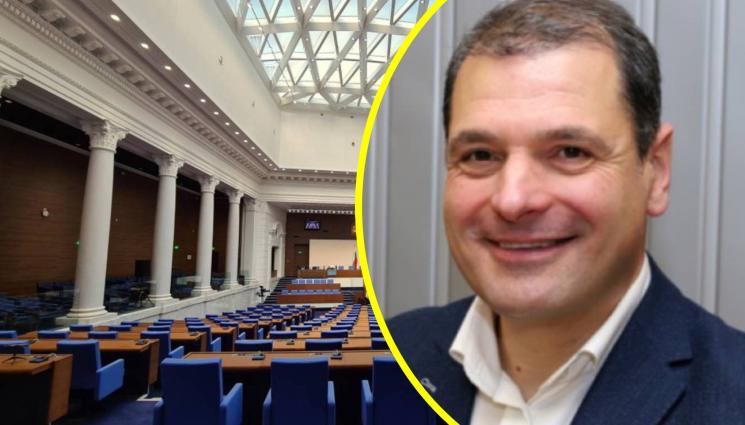 доц Иво Инджов - Доц. Иво Инджов: Партиите пазят сили за следващи избори!