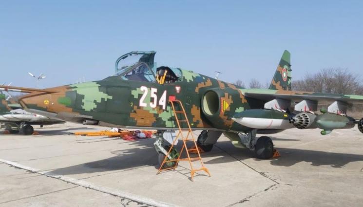Су 25 - ЗА ДА ЛЕТЯТ: България дава 17,6 млн. лв. за съветските Су-25
