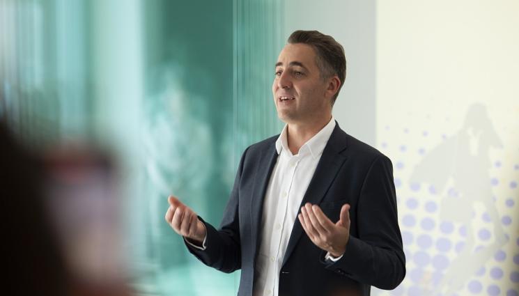 Vivacom - 24 стажанти започват работа във Vivacom