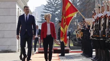 Урсула фон дер Лайен Християн Мицкоски