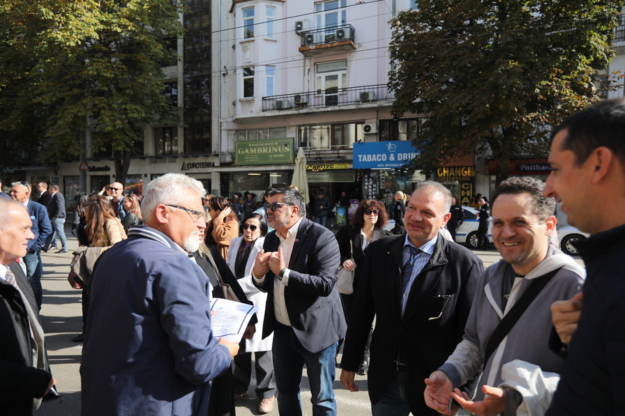 Адвокати на протест: Искат прекратяване на процедурата за избор на главен прокурор