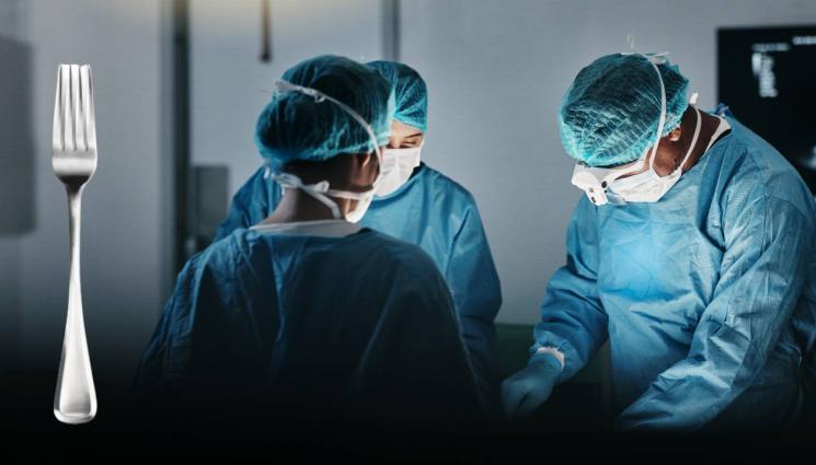 вилица операция - НЕВЕРОЯТНО, НО ФАКТ: Лекари извадиха 18-сантиметрова вилица от тялото на момиче!