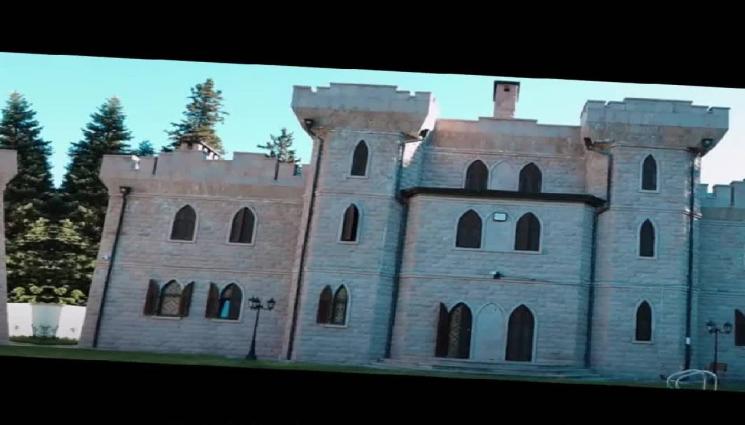 Къщата на инфлуенсърите - СТРАШЕН СКАНДАЛ в Къщата на инфлуенсърите, плющят шамари! (ВИДЕО)