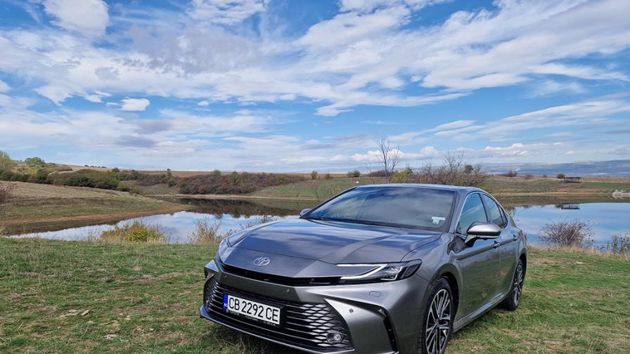 Зад волана на Toyota Camry