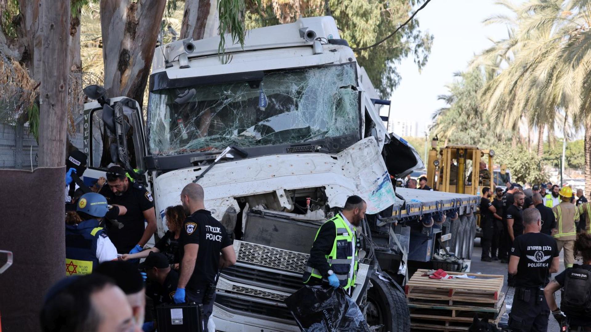 Камион се е врязал в религиозно шествие в югозападната част