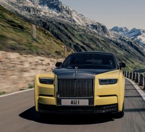 rolls royce phantom goldfinger