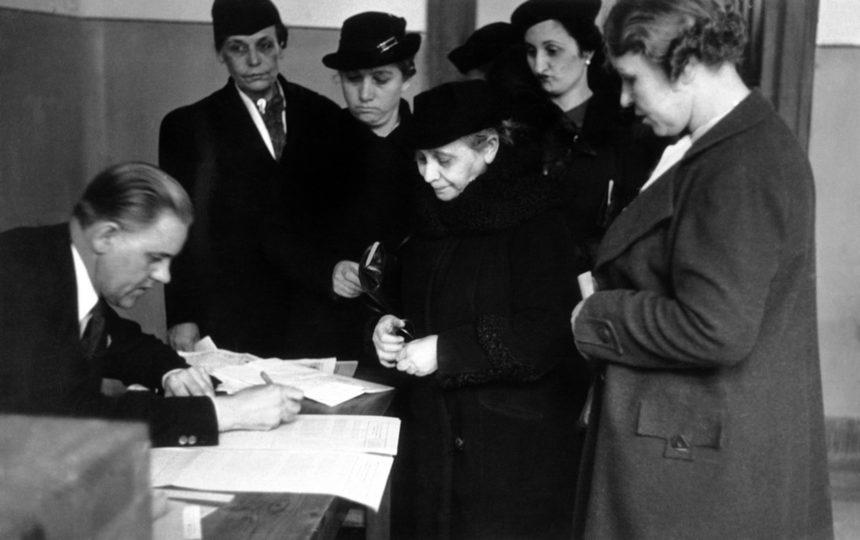 1938 жените в БГ за пръв път гласуват