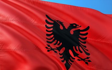След пет години забрана Албания връща онлайн спортните залагания с нови ограничения