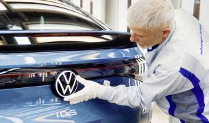 <p style="line-height: 100%; orphans: 2; widows: 2; margin-bottom: 0cm">В ход е план &bdquo;Маршал&ldquo; за спасение на&nbsp;VW</p>