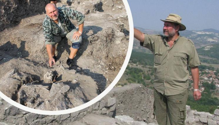 николай овчаров - Археологът проф. Николай Овчаров пред 