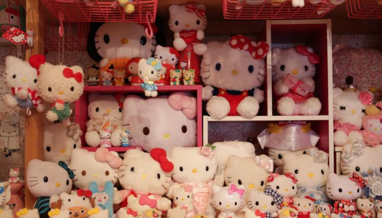 Hello Kitty - Hello Kitty на 50: Лицето без уста, което стартира империя за 80 милиарда долара