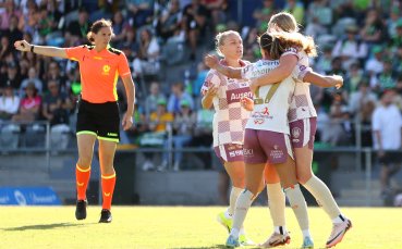 Евдокия Попадинова дебютира с гол в Австралия