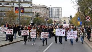 Стотици опозиционни активисти се събраха на демонстрация в Белград за