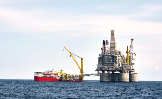 Обрат: САЩ разрешиха на Индия да купува руски петрол