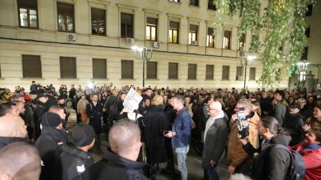 протест Народен театър пиеса Джон Малкович