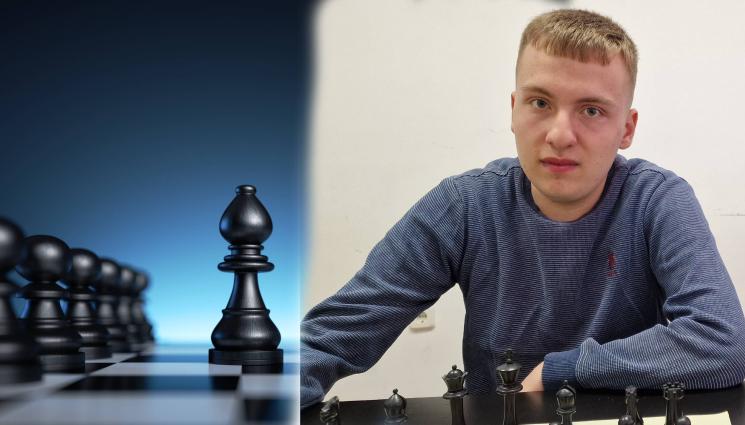 Християн Илиев - Нашият Християн Илиев мести с черните в последния кръг на Световното младежко по шахмат