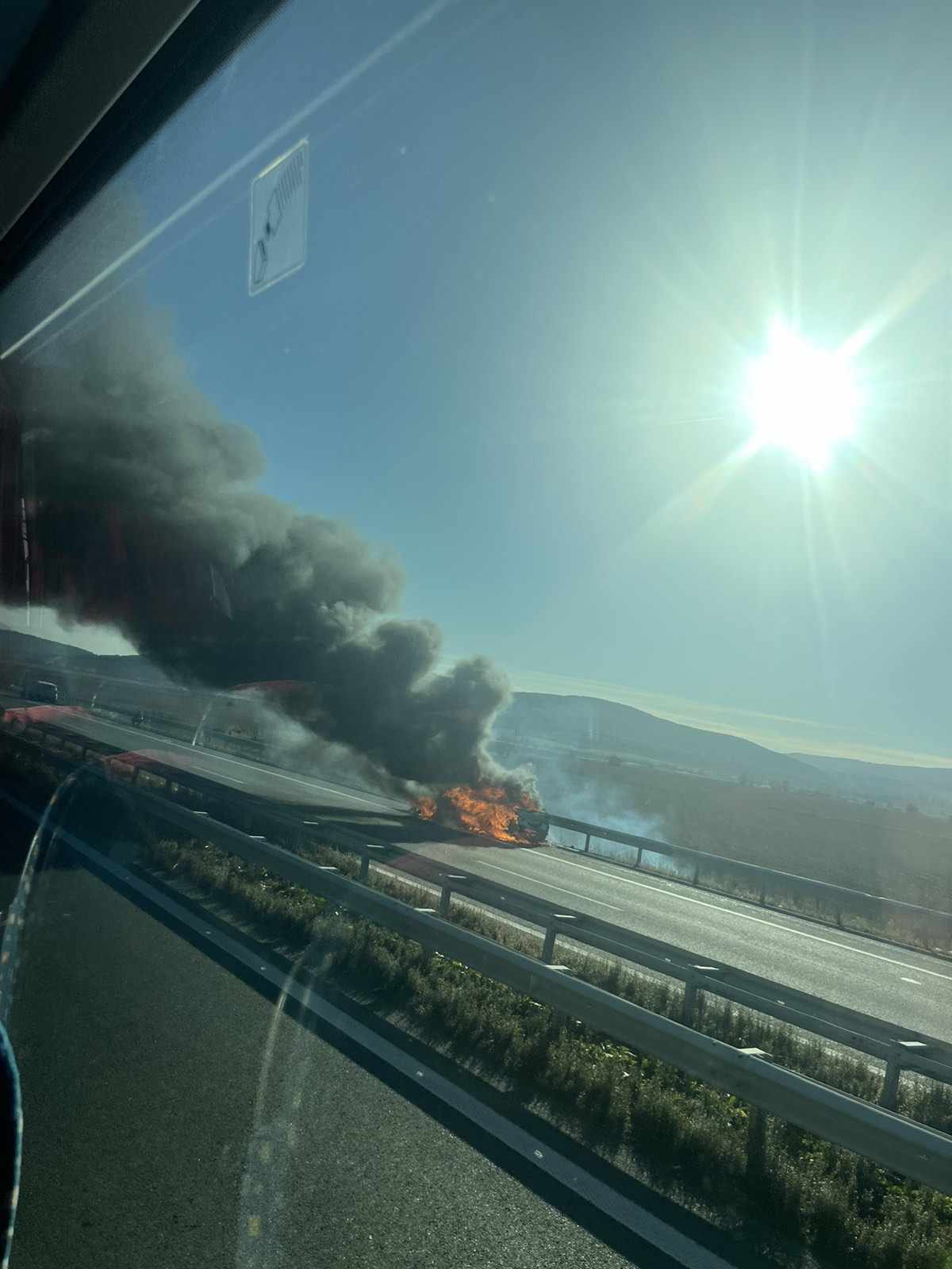 горяща кола струма